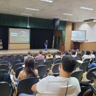 PREVENÇÃO ÀS DROGAS: POLÍCIA CIVIL MINISTRA PALESTRA PARA ALUNOS DO CURSO DE MEDICINA EM DRACENA