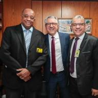 Andradina despacha pedidos com ministro de Relações Institucionais em Brasília