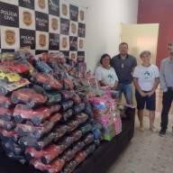 CAMPANHA DE NATAL DA POLÍCIA CIVIL DE PACAEMBU-SP COMPLETA DEZOITO ANOS E FAZ A ENTREGA DE QUATROCENTOS BRINQUEDOS NOVOS À PASTORAL DA CRIANÇA DA CIDADE