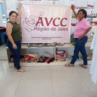 Cabeleireira castilhense entrega mais de 100 mechas ao Hospital de Amor