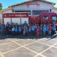Crianças de Monte Castelo visitam o Corpo de Bombeiros de Dracena