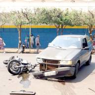 Dupla ferida em acidente de moto na Avenida Rodrigues Alves em Andradina