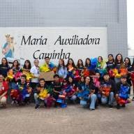 Estudantes do Colégio Objetivo levam chocolates e alegria aos pacientes do Hospital Auxiliadora em Três Lagoas