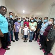 Criança em tratamento de leucemia é batizada na capela da Santa Casa de Araçatuba