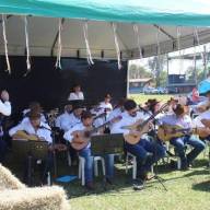 Orquestra de Viola Caipira Nego Viana recepciona aproximadamente 5 mil cavaleiros e amazonas que participaram da 13ª Cavalgada Entre Amigos em Andradina