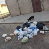 Falta de frequência no horário da coleta de lixo causa transtornos em Andradina