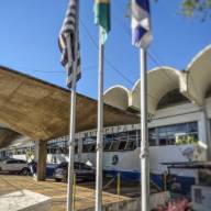 Prefeitura de Araçatuba notifica empresa terceirizada por atraso no pagamento de salários