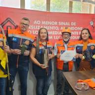 Prefeito Paulo Boaventura comemora eficiência da Defesa Civil de Castilho com certificado do 3° lugar