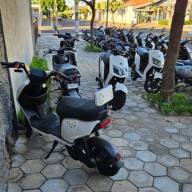 Centro de Andradina enfrenta desordem com bicicletas elétricas e moradores cobram providências