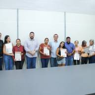Prefeitura de Três Lagoas entrega escrituras a moradores do Orquídeas e transforma espera de décadas em realidade