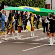 Desfile de 7 de Setembro reúne população e forças de segurança na Lagoa Maior em Três Lagoas 