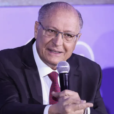 Kassab diz a empresários que Flávio 'não tem a menor chance' e Centrão está com Lula