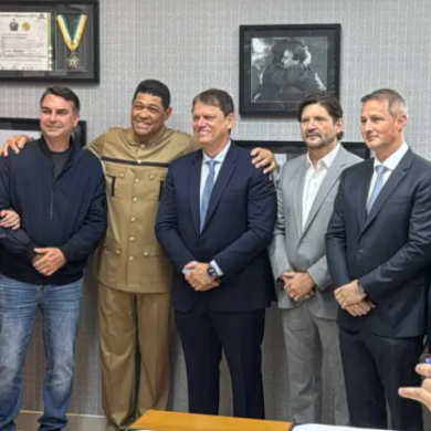 Tarcísio de Freitas troca desfile de 7 de setembro por encontro na Igreja Mundial