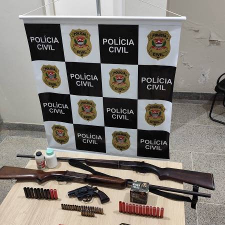 Polícia Civil de Nova Independência prendeu morador com 03 armas de fogo e munições 