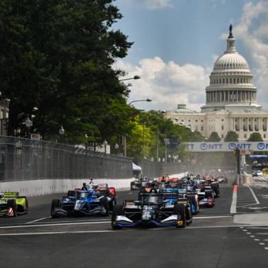A corrida da IndyCar nas ruas de Washington D.C. é um sucesso de audiência na FOX