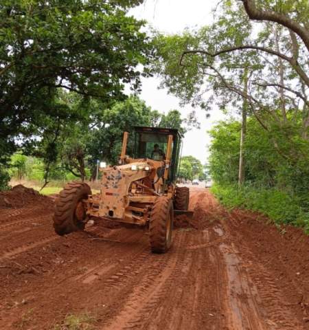 Patrolamento melhora condições de tráfego nas ruas do bairro Pereira Jordão em Andradina