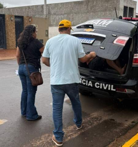 Suspeito de tentativa de feminicídio é preso ao se apresentar na Delegacia da Mulher de Três Lagoas