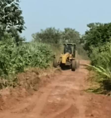 Prefeitura de Andradina faz recuperação das estradas do Chico Mendes