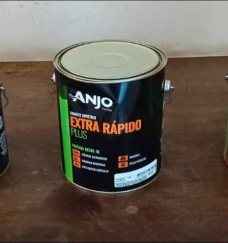 Polícia Militar de Birigui prendeu homem por furtar latas de tinta em construção