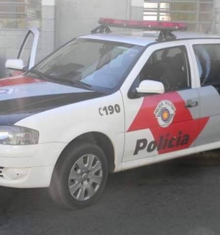 Polícia Militar de Ilha Solteira prende homem por porte ilegal de arma de fogo