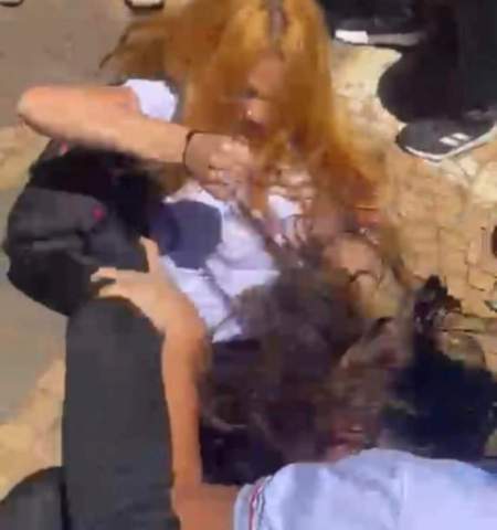 BRIGA ENTRE ALUNAS NA SAÍDA DE ESCOLA EM ANDRADINA TERMINA EM AGRESSÕES E GRITOS DE “BATE, BATE”