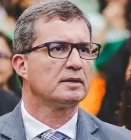 Prefeito de Três Lagoas firma contrato de mais de R$ 2 milhões com empresa de agenciamento de viagens