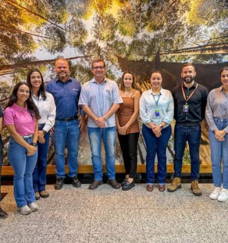 Prefeito visita Suzano e empresa anuncia investimento de R$ 25,6 milhões para modernização da fábrica em Três Lagoas