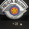 OLHO VIVO: DENÚNCIA LEVA A POLICIA MILITAR A UM HOMEM DE MAIS DE 50 ANOS QUE REALIZAVA TRÁFICO DE DROGAS EM DRACENA.