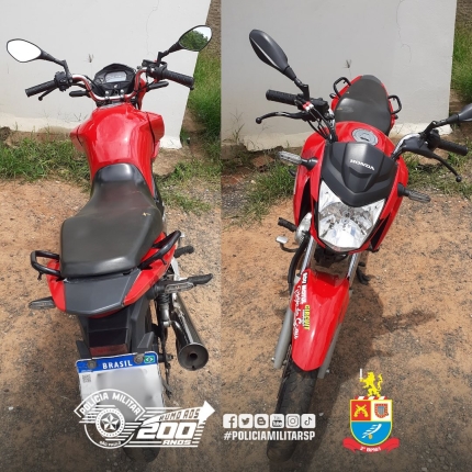 Polícia Militar de Araçatuba aborda motociclista menor de idade realizando manobra perigosa