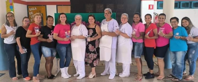 EM GUARAÇAÍ DIA DA MULHER: Prefeito Airton e primeira-dama Maria Inez, entregam mimo para servidoras municipais