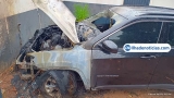 POLÍCIA CIVIL DE ILHA SOLTEIRA IDENTIFICA HOMEM QUE COLOCOU FOGO EM CARRO NO ESTACIONAMENTO DA DELEGACIA