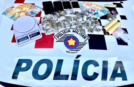 POLÍCIA MILITAR DE MIRANDÓPOLIS PRENDE DOIS E APREENDE MAIS DE MEIO QUILO DE ENTORPECENTES