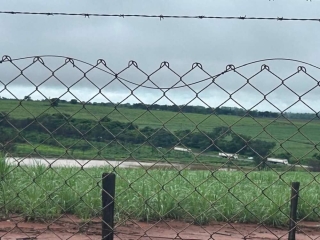 Açude ameaça romper e força interdição parcial da Rodovia da Integração em Andradina