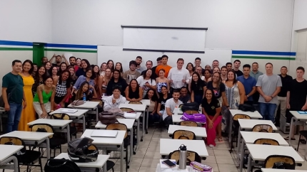 Tabelião Diogo Melo conversa com alunos de Direito da FIRB de Andradina sobre carreira e concurso para tabelião