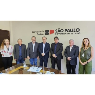REPRESENTANTES DA SANTA CASA DE DRACENA EM AUDIÊNCIA COM O SECRETÁRIO DA SAÚDE DO ESTADO DE SÃO PAULO  Dr. ELEUSES PAIVA