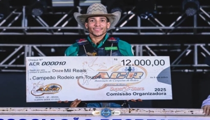 Peão de Água Clara, Lauro Nunes, é o campeão do 17º Rodeio União em Brasilândia