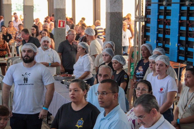 Igreja Nossa Senhora das Graças de Andradina realizou leilão e almoço beneficente em prol da reforma da Paróquia