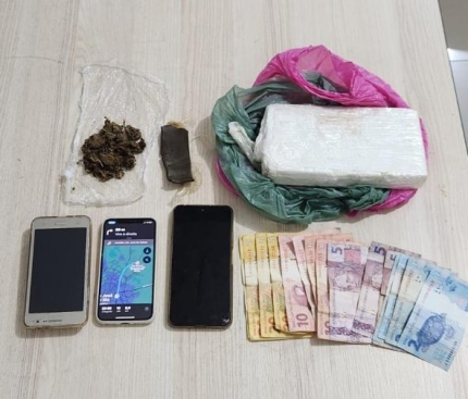 EM OPERAÇÃO CONJUNTA ENTRE POLICIAIS DE ANDRADINA E POLICIAIS DE RIO PRETO, PRENDE DUPLA POR TRÁFICO DE DROGAS E CORRUPÇÃO DE MENORES