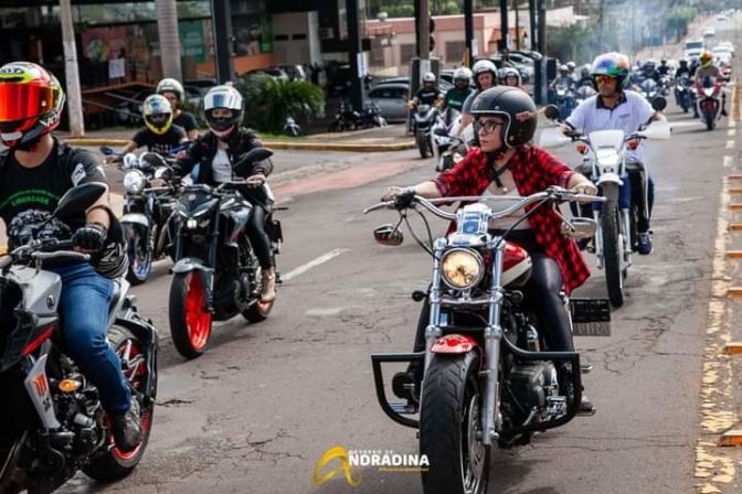 Ela Sobre Rodas foi atração em Andradina neste domingo