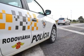 EM ARAÇATUBA SP 463 SINISTRO DE TRÂNSITO COM 01 VÍTIMA FATAL E UM ABORTO ENVOLVENDO VÁRIOS VEÍCULOS