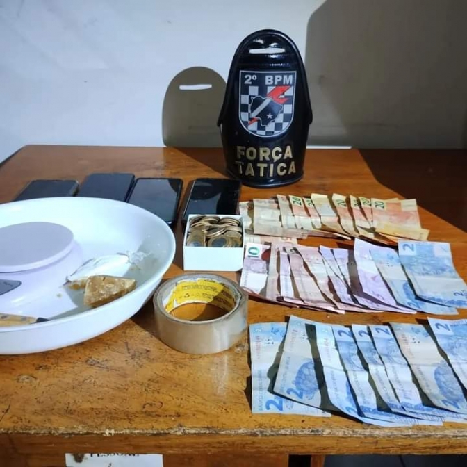 Força Tática de Três Lagoas faz prisão de dois casais por tráfico de drogas e associação criminosa