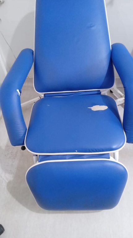 POLTRONAS NOVAS SÃO DANIFICADAS POR DESCONHECIDOS NA UPA EM ANDRADINA