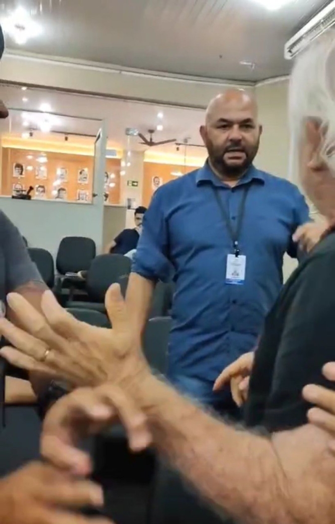 Atitude do presidente do PL de Andradina em relação à expulsão de idoso da Câmara Municipal gera revolta na cidade