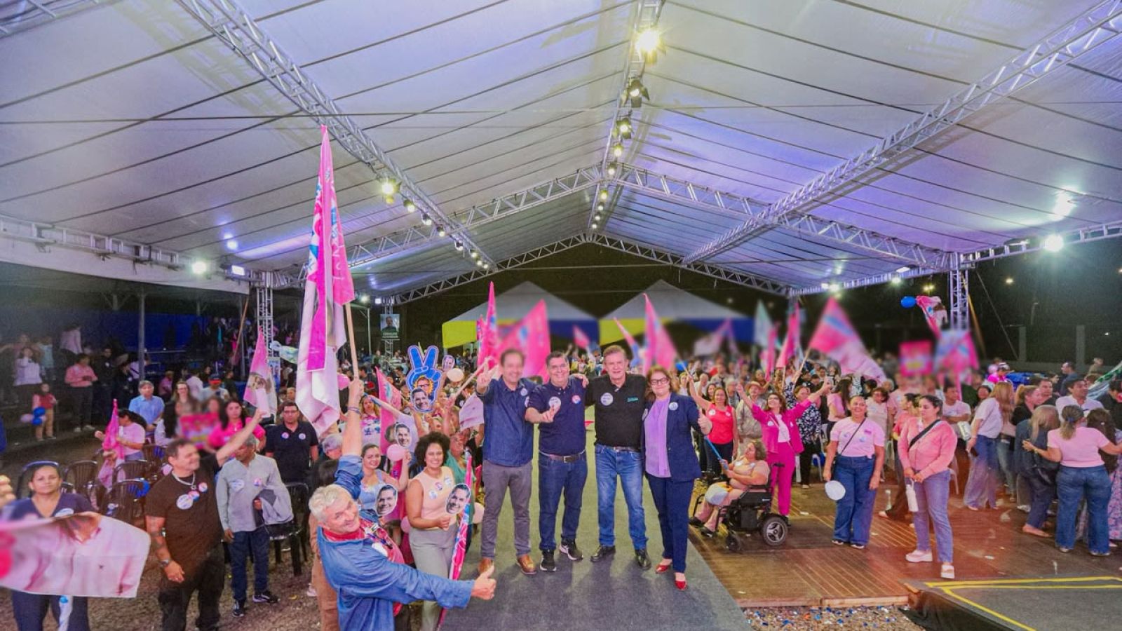 Dr. Victor Rocha e Eduardo Rocha encerram campanha com ato que reúne 2,5 mil pessoas em Campo Grande